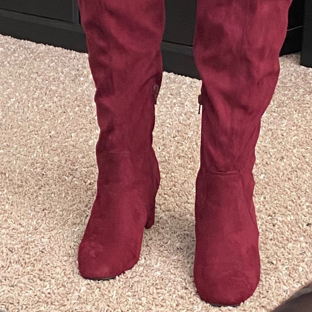 Boots - Picture 2 of 7